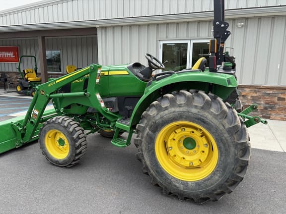 Image of John Deere 4052M equipment image 3