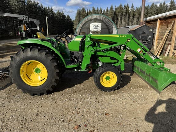 Image of John Deere 4052M equipment image 3