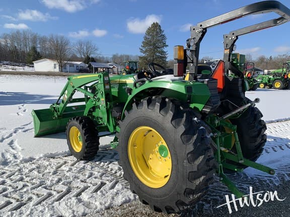 Image of John Deere 4052M equipment image 4