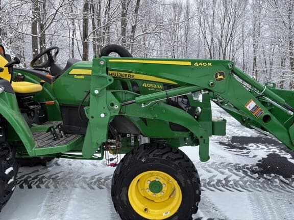 Image of John Deere 4052M equipment image 1