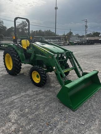 Main image John Deere 4052M
