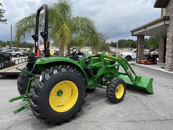 Image of John Deere 4052M equipment image 4