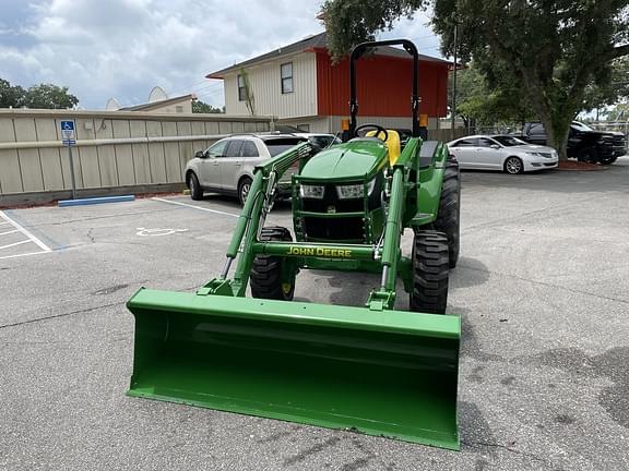 Image of John Deere 4052M equipment image 1