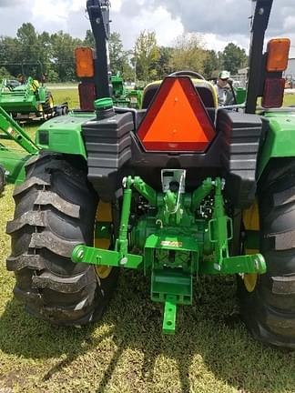 Image of John Deere 4052M equipment image 3