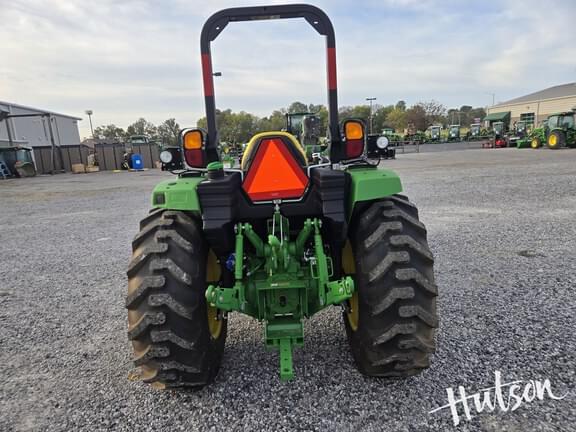 Image of John Deere 4052M equipment image 3