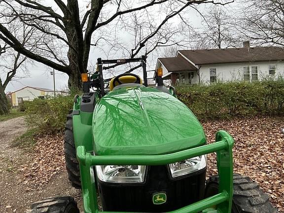 Image of John Deere 4052M equipment image 2