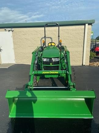 Image of John Deere 4052M equipment image 1