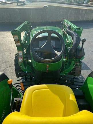 Image of John Deere 4052M equipment image 4