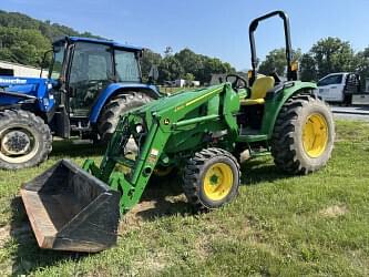 Image of John Deere 4052M equipment image 3