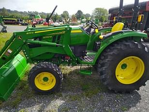 Main image John Deere 4052M 0