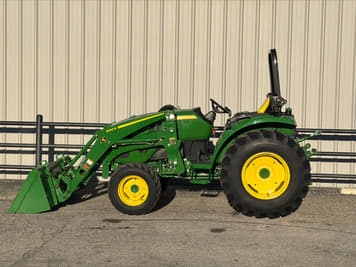 Main image John Deere 4052M