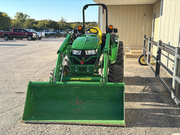 Image of John Deere 4052M equipment image 3
