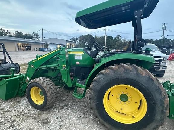 Image of John Deere 4052M equipment image 1