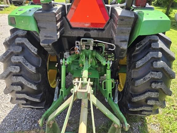 Image of John Deere 4052M equipment image 2