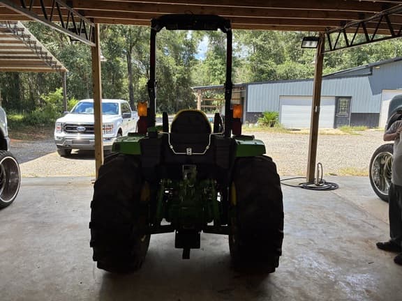 Image of John Deere 4052M equipment image 1