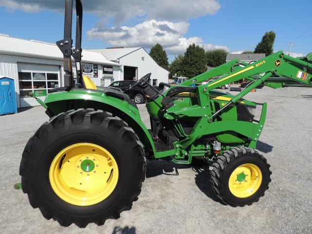 Image of John Deere 4052M equipment image 4