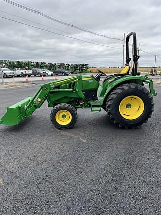 Image of John Deere 4052M equipment image 4