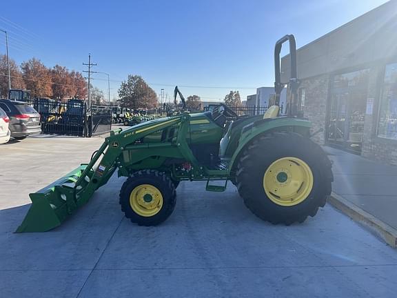 Image of John Deere 4052M equipment image 3