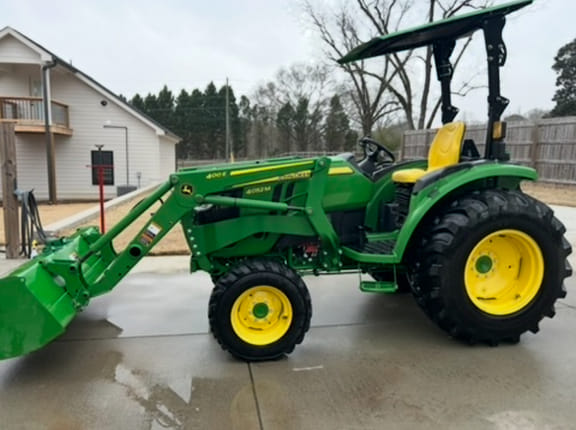 2022 John Deere 4052M Equipment Image0