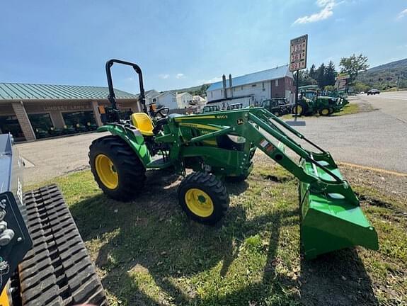 Image of John Deere 4052M equipment image 2