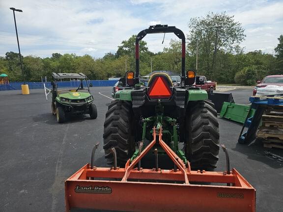 Image of John Deere 4052M equipment image 2