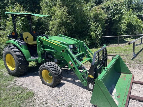 Image of John Deere 4052M equipment image 1