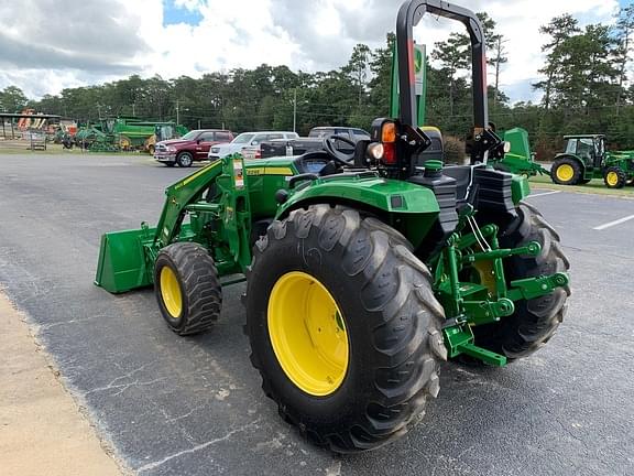 Image of John Deere 4052M equipment image 3