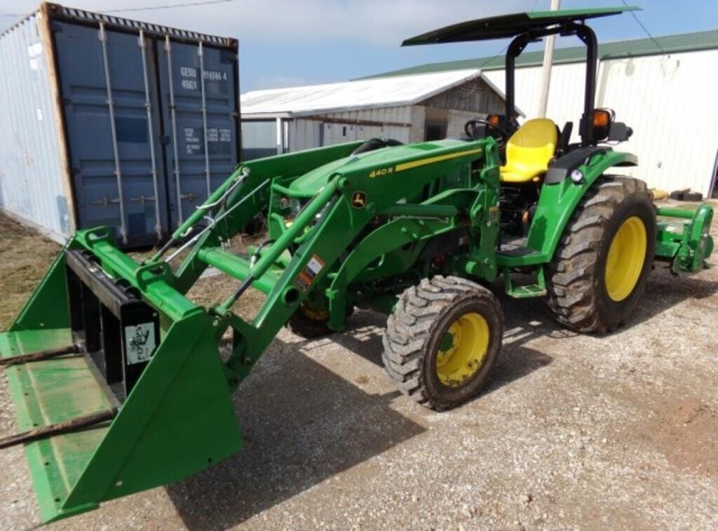 Main image John Deere 4052M