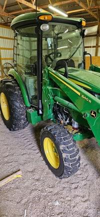 2022 John Deere 4052R Image