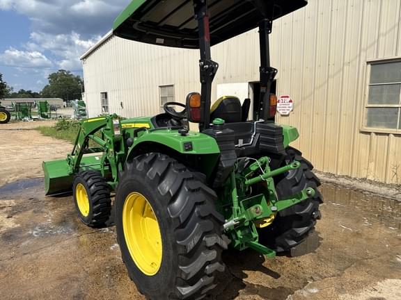 Image of John Deere 4052R equipment image 2