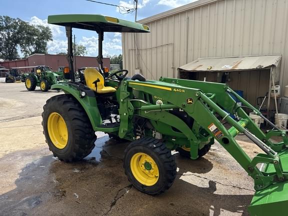 Image of John Deere 4052R Primary image