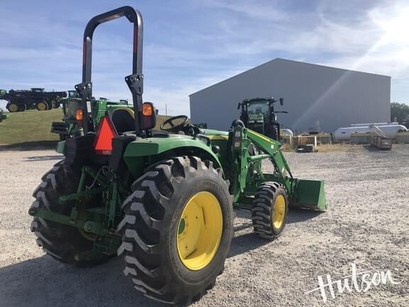 Image of John Deere 4052R equipment image 3