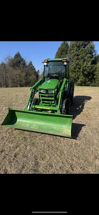 Image of John Deere 4052R equipment image 2