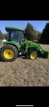 Image of John Deere 4052R equipment image 3