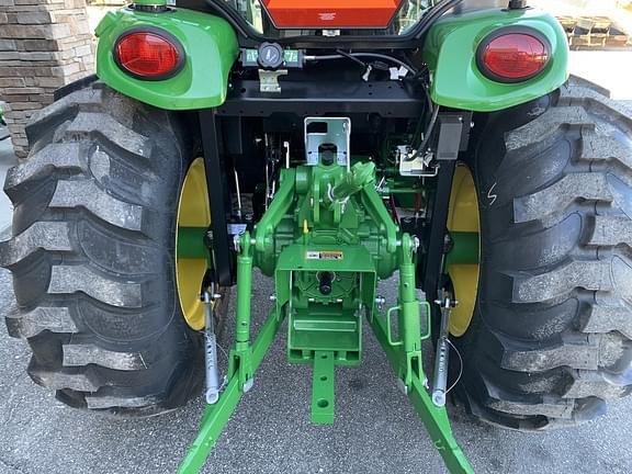 Thumbnail image John Deere 4052R 13