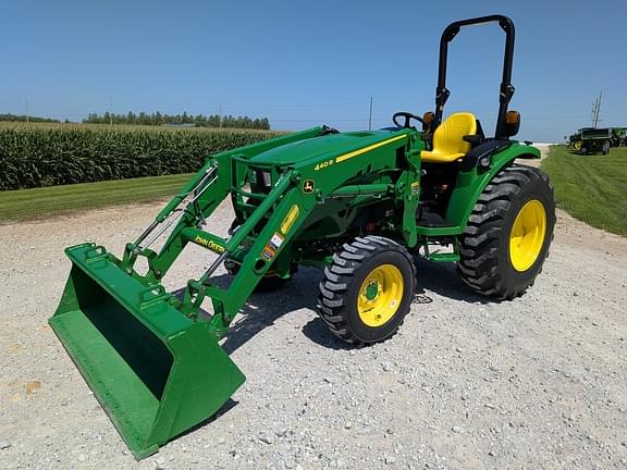 Image of John Deere 4052R Primary image