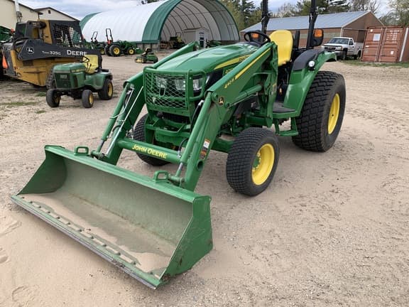 Image of John Deere 4052R equipment image 1