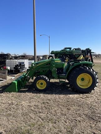 Image of John Deere 4052R equipment image 2