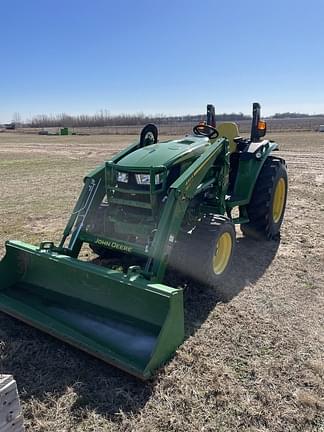 Image of John Deere 4052R equipment image 1