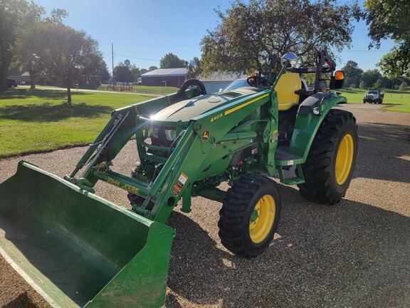 2022 John Deere 4052R Equipment Image0
