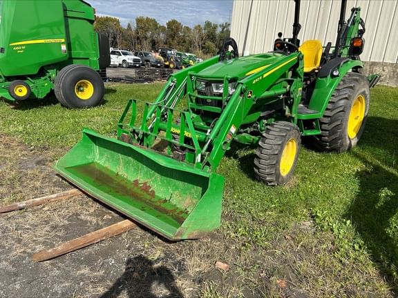 Main image John Deere 4052R
