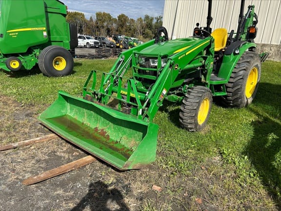 2022 John Deere 4052R Equipment Image0