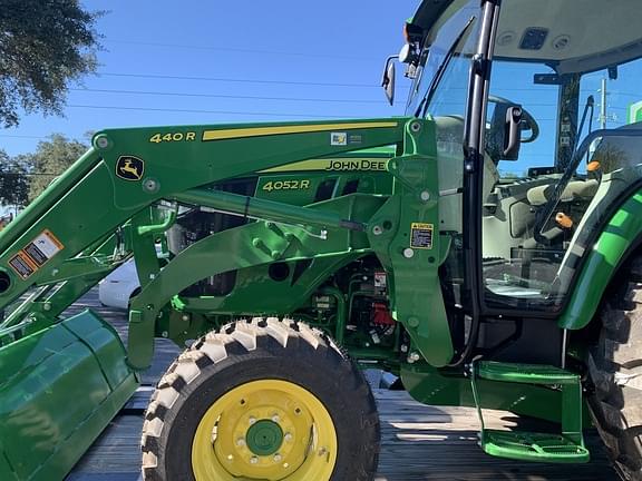 Image of John Deere 4052R equipment image 2