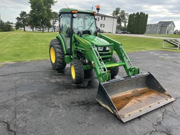 Image of John Deere 4052R equipment image 3