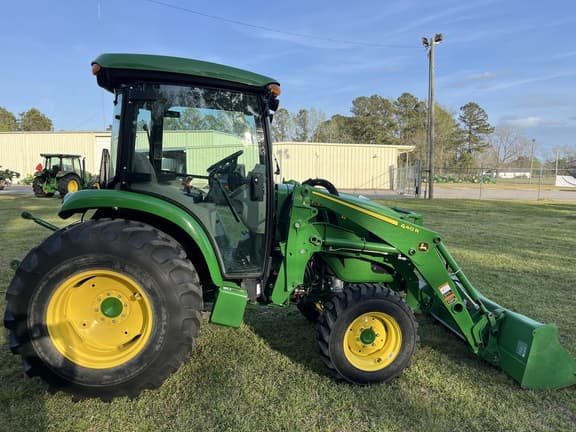 Image of John Deere 4052R equipment image 3