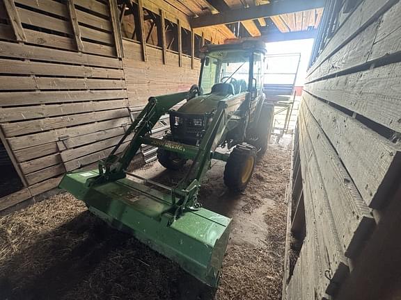 Image of John Deere 4052R Primary image