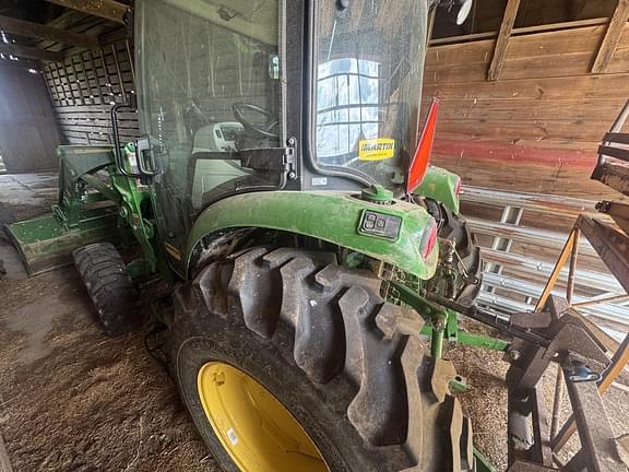 Image of John Deere 4052R equipment image 2