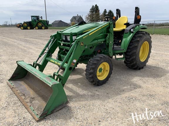Image of John Deere 4052R equipment image 1