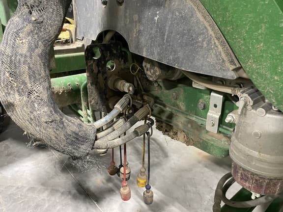 Image of John Deere 4052R equipment image 3