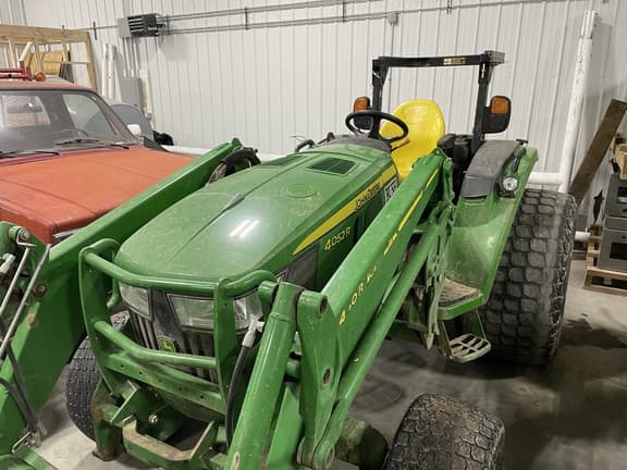 Image of John Deere 4052R equipment image 1